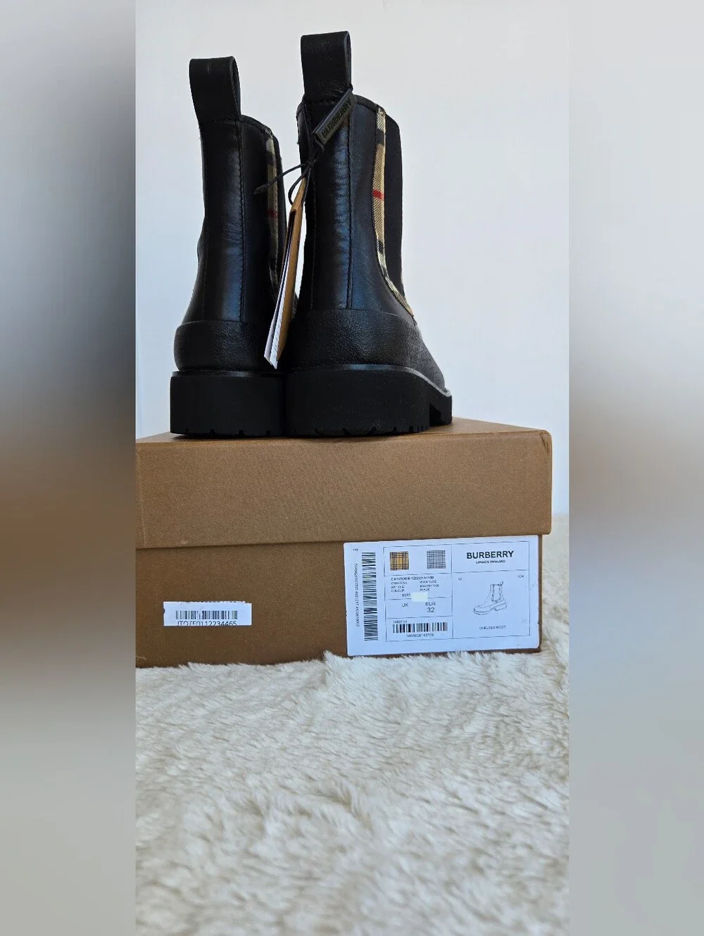 NWT Burberry Kids Vintage Check Detail Leather Chelsea Boots Black EU 32/ US 1 Y